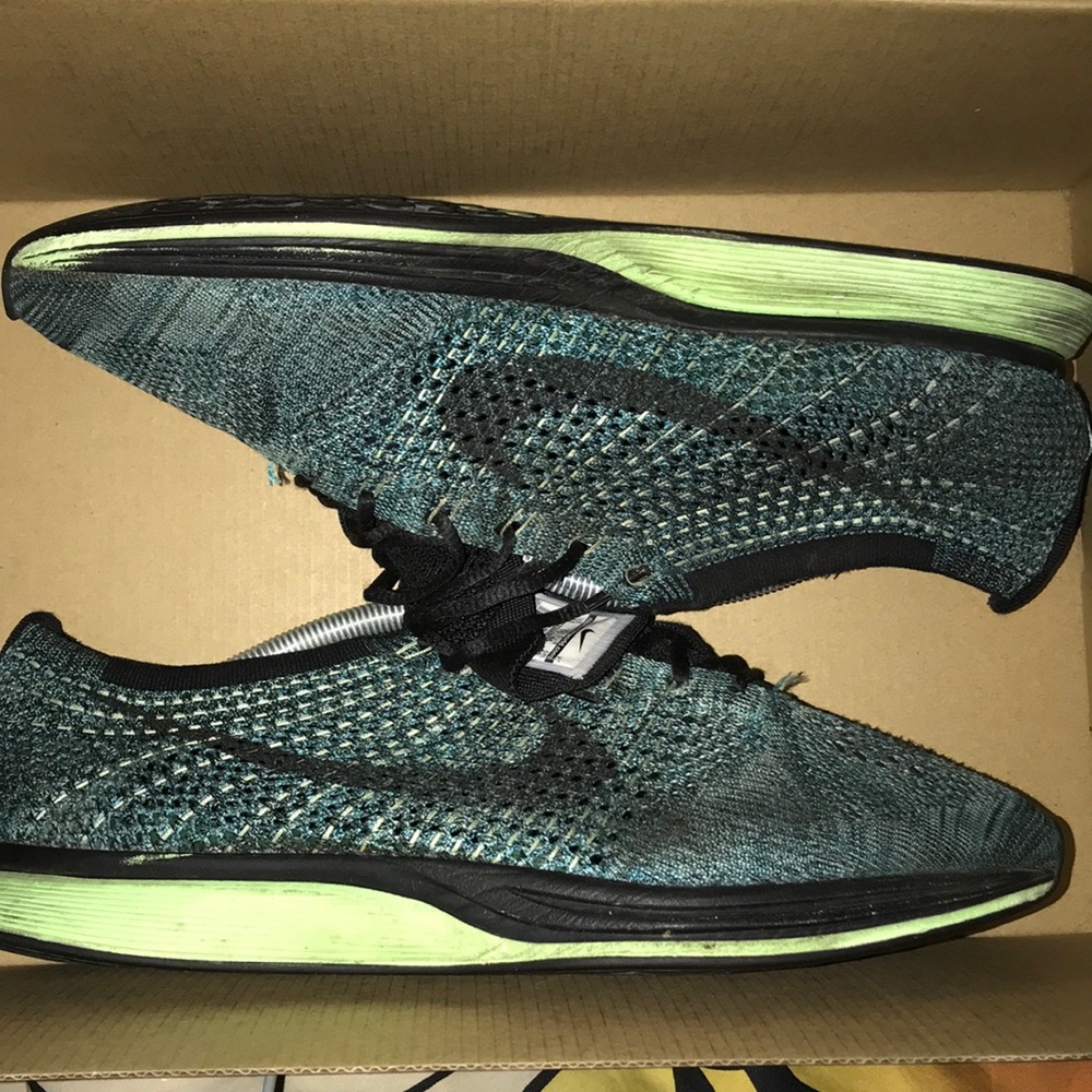 Nike Flyknit Racer